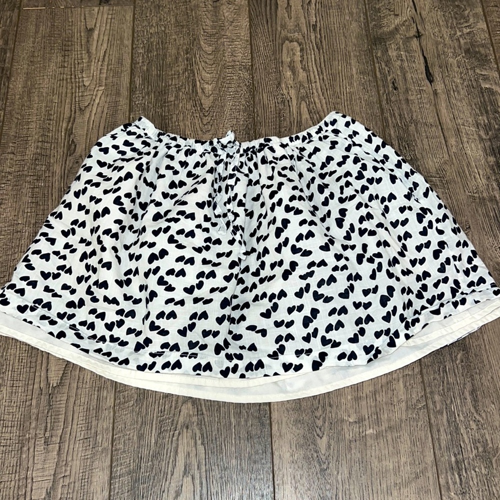 Crewcuts white with 🖤 skirt size 6-7 EUC